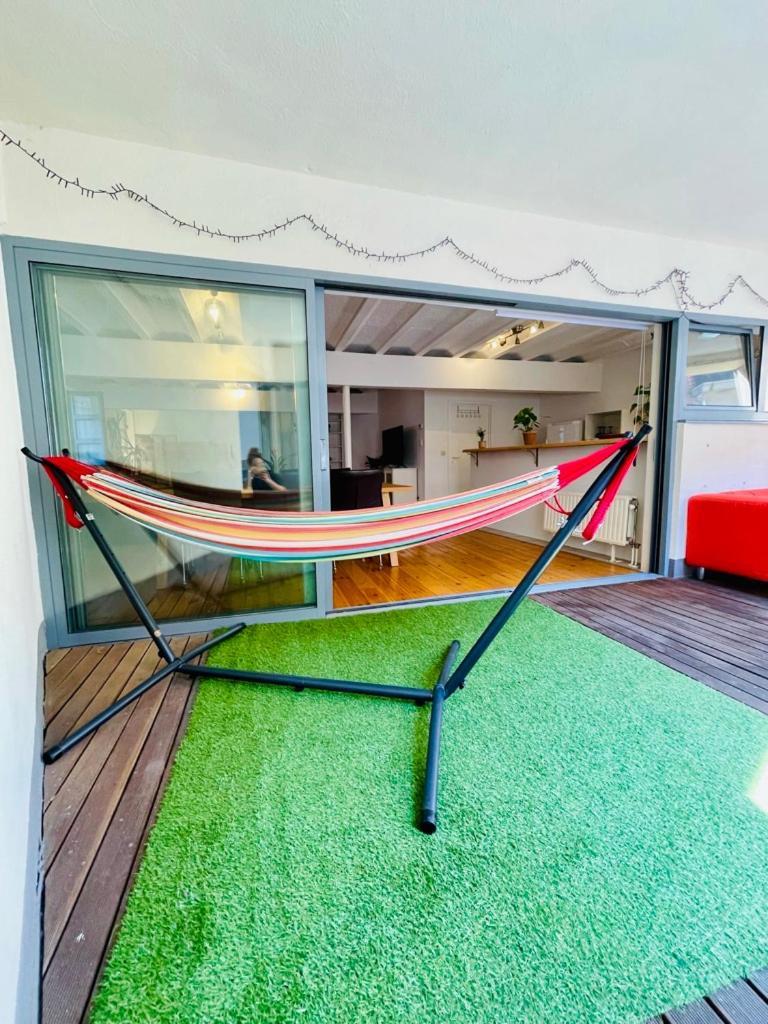 Down Town Oasis-Spacious Loft With Private Parking Брюксел Екстериор снимка